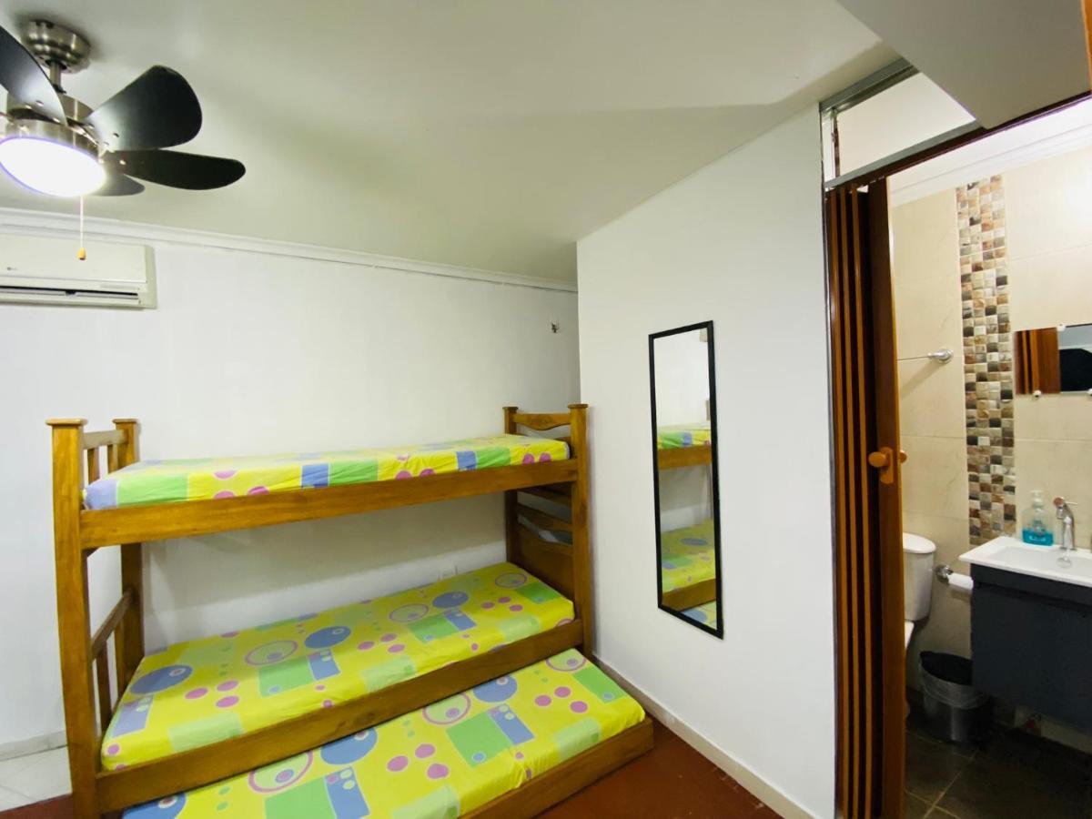 Casa Feliz Hostal Санта-Марта Экстерьер фото